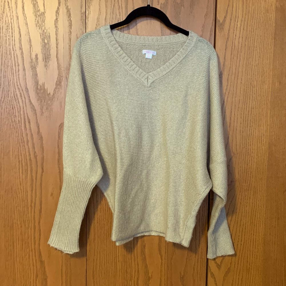 V-neck batwing sweater